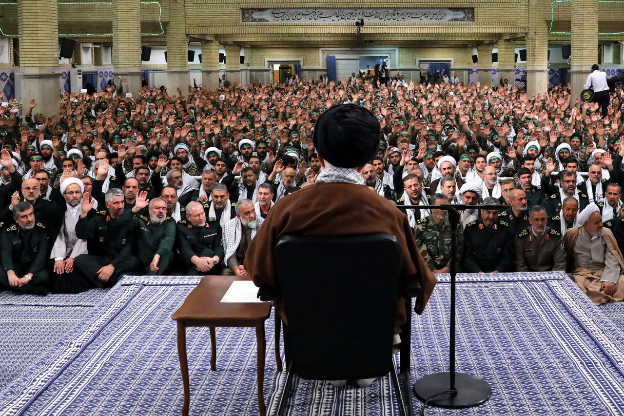 «سفیران کار و تلاش»؛ توصیف رهبر شهید انقلاب از جهادگران بسیج سازندگی