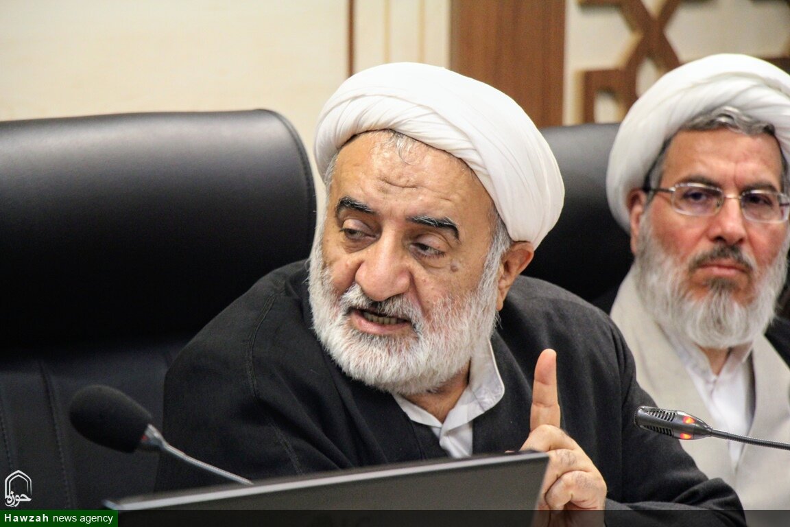 گزارش تفصیلی از نشست «حوزه پیشرو و پاسخگویی فقه به نیازهای جامعه» / ضرورت توسعه فقههای تخصصی و حرکت به سوی نظامسازی اجتماعی