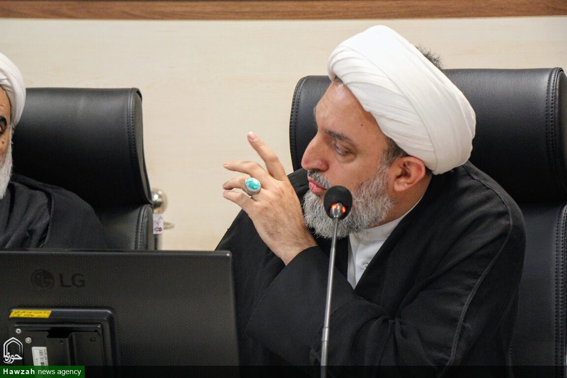 گزارش تفصیلی از نشست «حوزه پیشرو و پاسخگویی فقه به نیازهای جامعه» / ضرورت توسعه فقههای تخصصی و حرکت به سوی نظامسازی اجتماعی