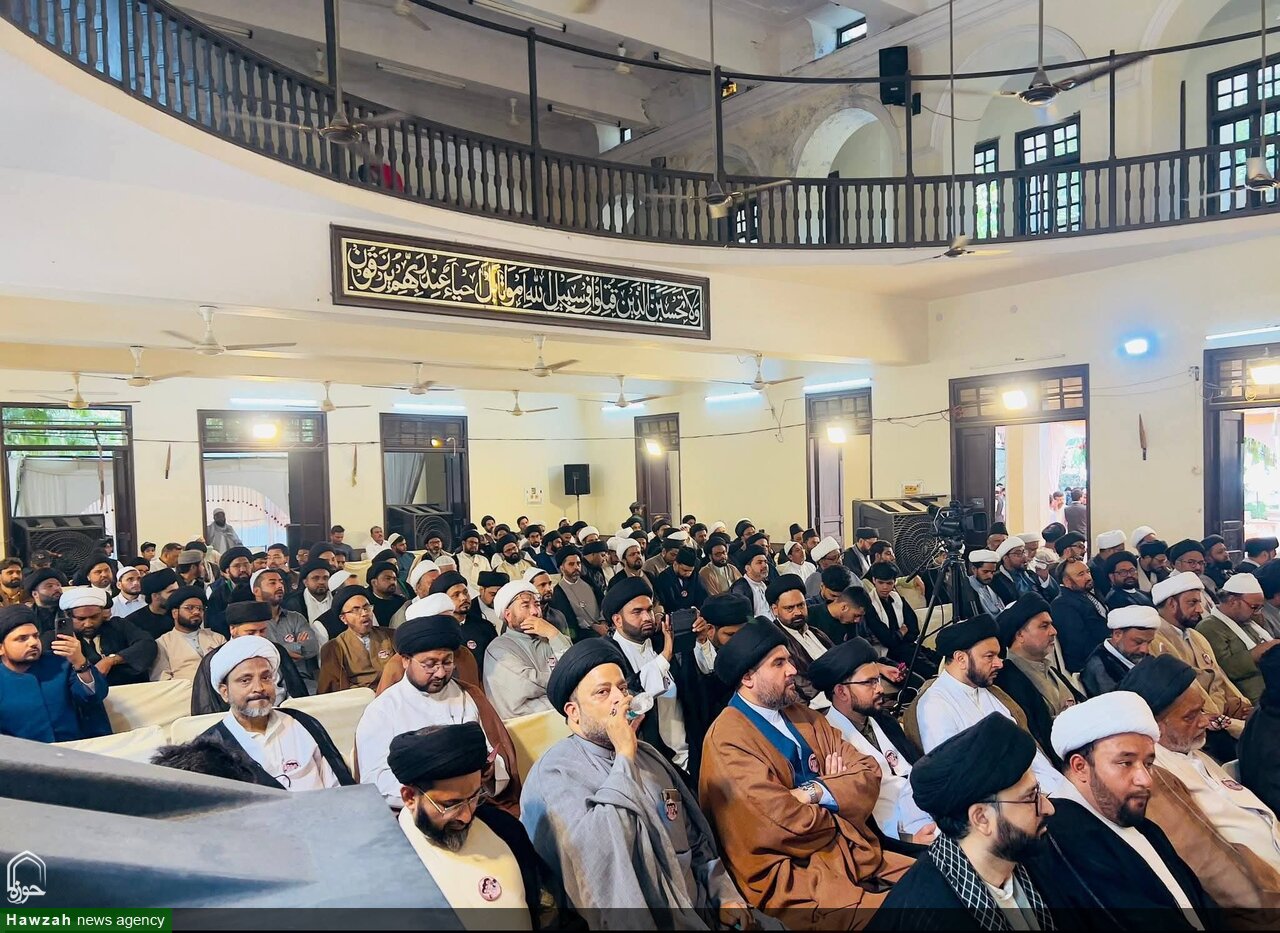مقاومت ملت شجاع و غیور ایران امتداد راه کربلا است