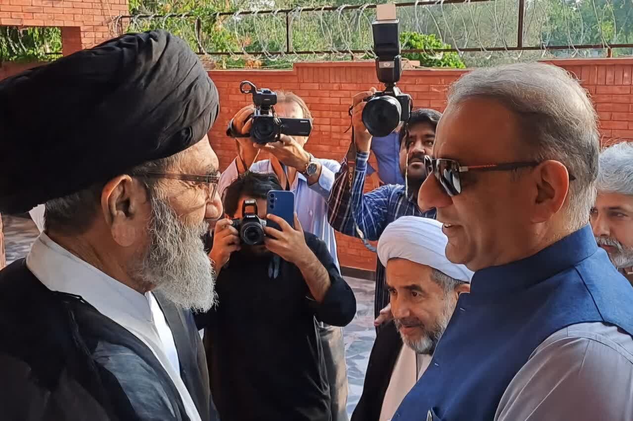 علامہ سید ساجد نقوی سے وفاقی وزیرِ مواصلات کی وفد کے ہمراہ ملاقات / مختلف امور پر تبادلۂ خیال