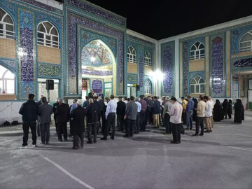 تصاویر/قرائت دعای استغاثه توسط نماز گزاران مسجد امام خمینی (ره) اراک