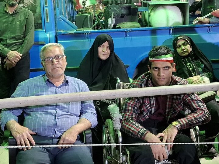 تصاویر/ شصت و هشتمین شب حضور مردم کاشان در دفاع از وطن