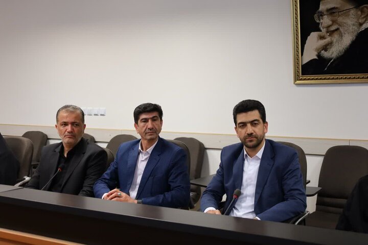 تصاویر/ دیدار مدیرکل آموزش و پرورش آذربایجان غربی با نماینده ولی‌فقیه در استان به مناسبت هفته معلم