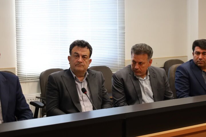 تصاویر/ دیدار مدیرکل آموزش و پرورش آذربایجان غربی با نماینده ولی‌فقیه در استان به مناسبت هفته معلم