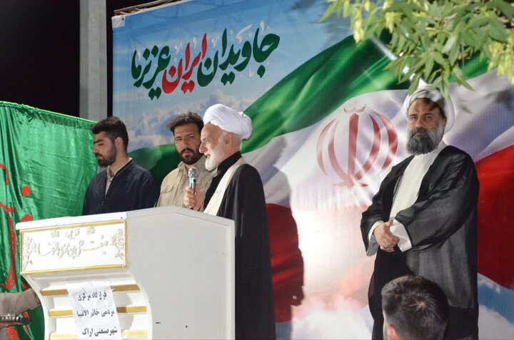 تصاویر/حضور نماینده ولی‌فقیه در استان مرکزی در موکب مدیریت حوزه علمیه خواهران استان
