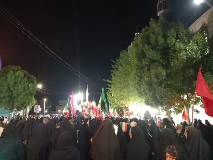 تصاویر/حضور کادر و اساتید مدرسه علمیه مهدیه خنداب در اجتماعات شبانه