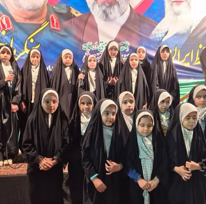 تصاویر/حضور کادر و اساتید مدرسه علمیه مهدیه خنداب در اجتماعات شبانه