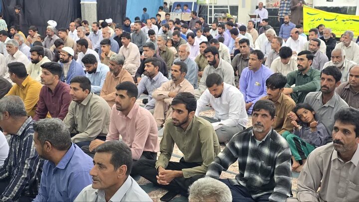 تصاویر/ اقامه نمازجمعه شهر ریگان