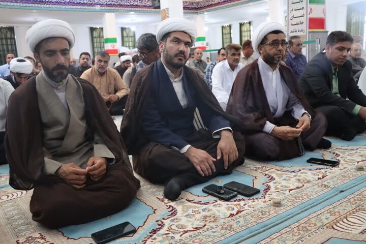 تصاویر/ اقامه نمازجمعه شهر قلعه گنج