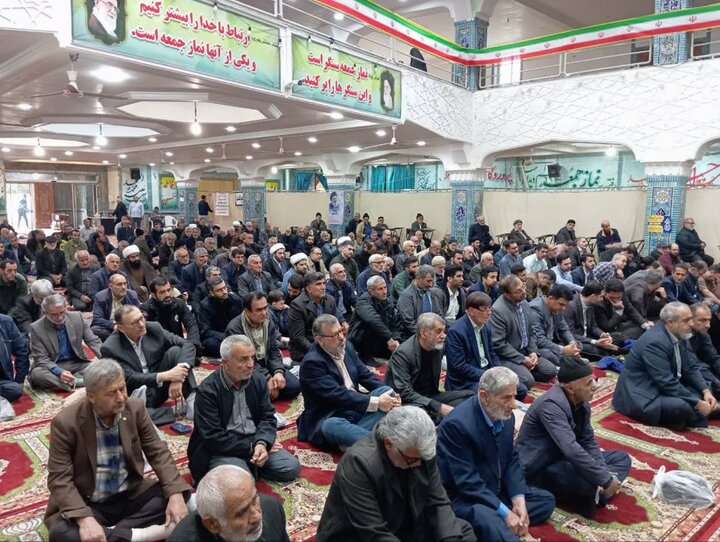 تصاویر/ اقامه باشکوه نماز جمعه جویبار به امامت حجت الاسلام محمدی در هجدهم اردیبهشت