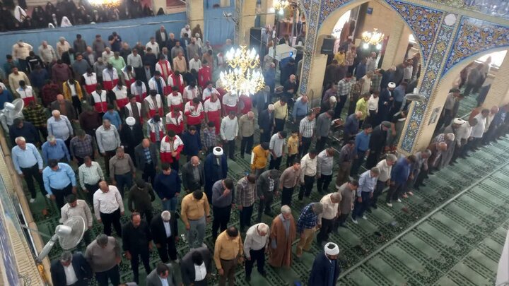 تصاویر/ اقامه نمازجمعه شهر راین