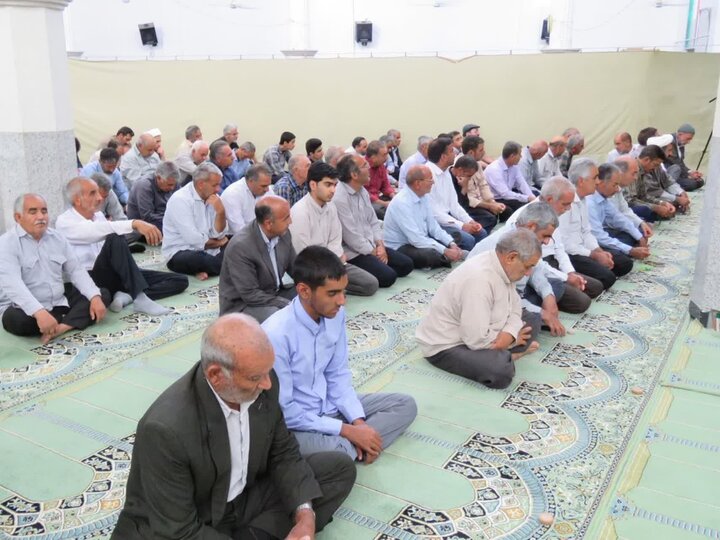 تصاویر/ اقامه نمازجمعه امین‌شهر