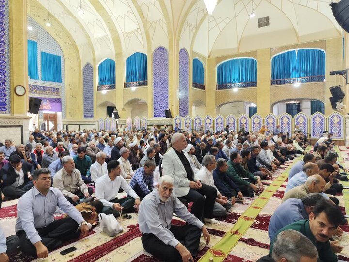 تصاویر/ اقامه نمازجمعه شهر بم