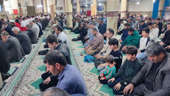 تصاویر/اقامه نماز جمعه الیگودرز