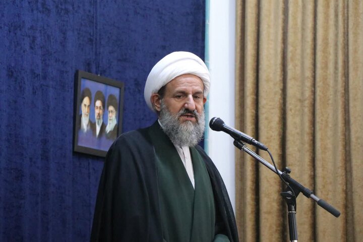 تصاویر/ اقامه نماز جمعه در قرچک