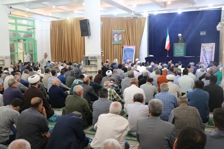 تصاویر/ اقامه نماز جمعه در قرچک