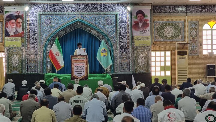 نماز جمعه گناوه به روایت تصویر