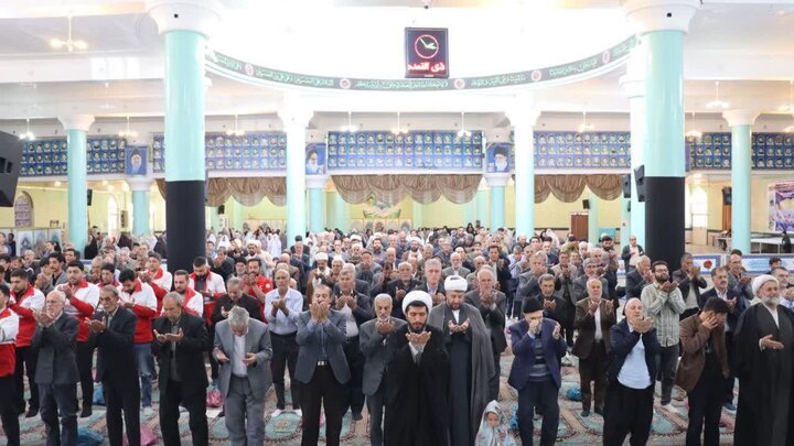 تصاویر/ اقامه نماز جمعه تکاب