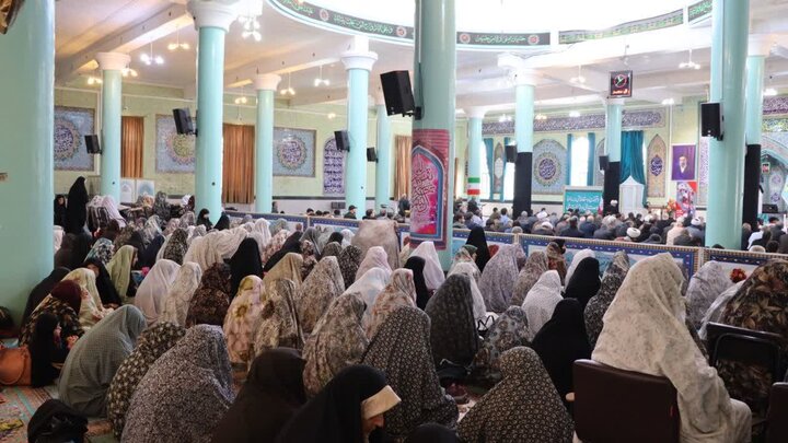 تصاویر/ اقامه نماز جمعه تکاب