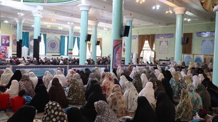 تصاویر/ اقامه نماز جمعه تکاب