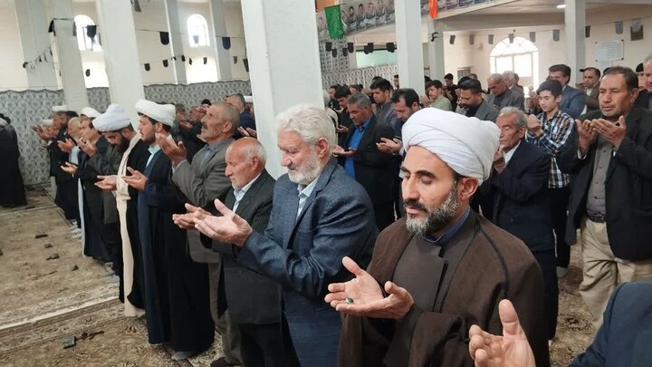 تصاویر/ اقامه نماز جمعه باروق