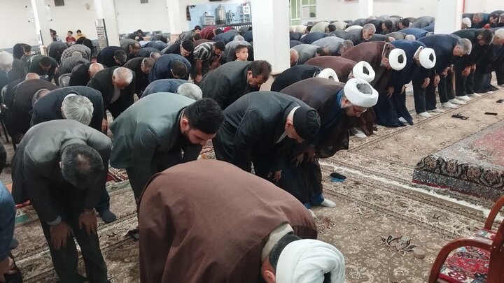 تصاویر/ اقامه نماز جمعه باروق