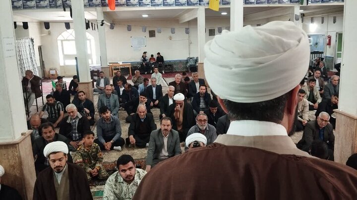 تصاویر/ اقامه نماز جمعه باروق