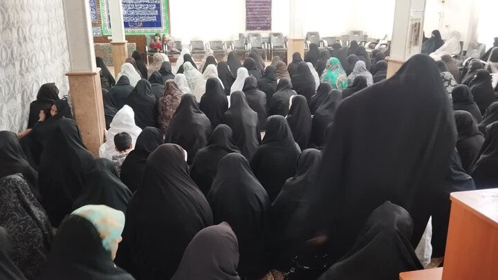 تصاویر/ اقامه نماز جمعه باروق