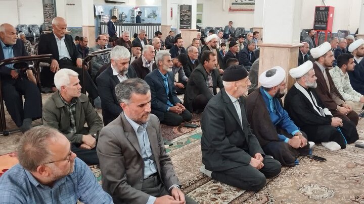 تصاویر/ اقامه نماز جمعه باروق
