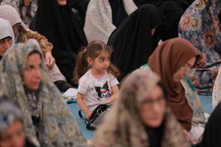 تصاویر/ اقامه نماز جمعه در ساوجبلاغ