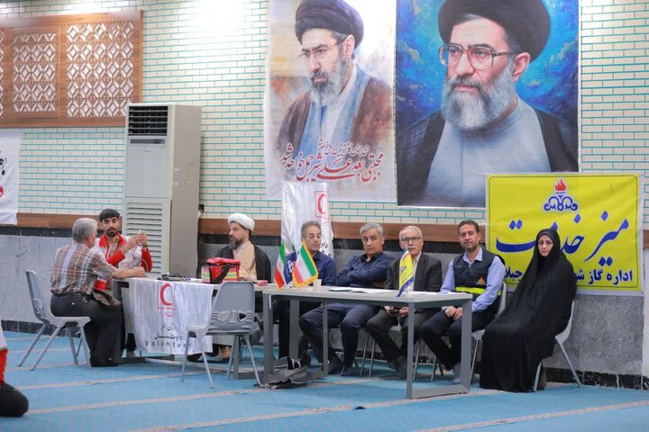 تصاویر/ اقامه نماز جمعه در ساوجبلاغ