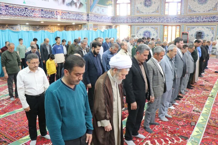 تصاویر/ اقامه نمازجمعه شهر جلفا
