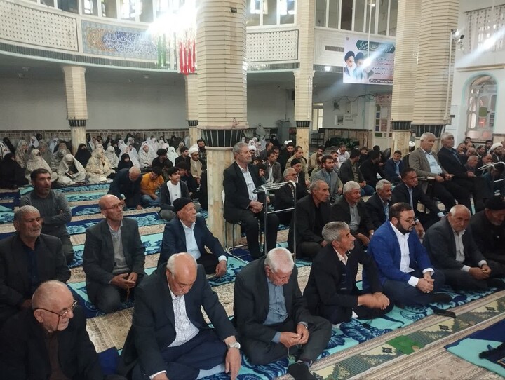 تصاویر/ اقامه نمازجمعه شهر لیلان