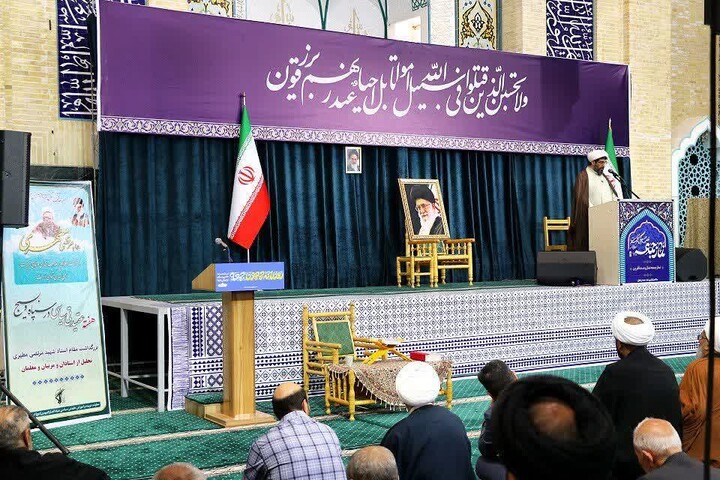 تصاویر/ اقامه نمازجمعه شهر زنجان