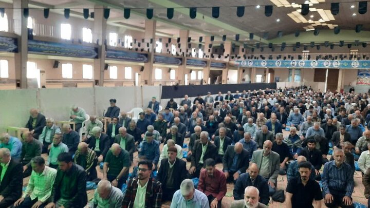 تصاویر/اقامه نماز عبادی سیاسی جمعه در خمین