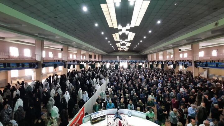 تصاویر/اقامه نماز عبادی سیاسی جمعه در خمین