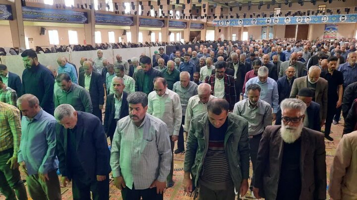 تصاویر/اقامه نماز عبادی سیاسی جمعه در خمین