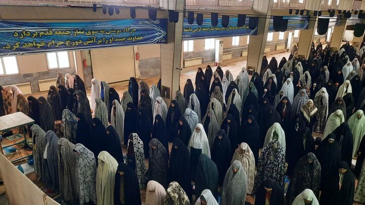 تصاویر/اقامه نماز عبادی سیاسی جمعه در خمین