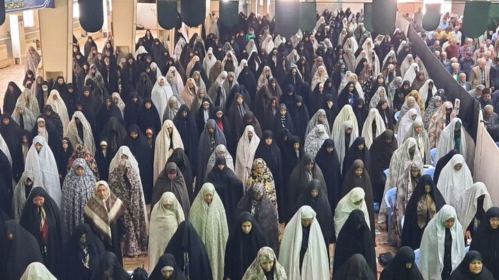 تصاویر/اقامه نماز عبادی سیاسی جمعه در خمین