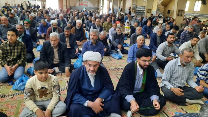 تصاویر/اقامه نماز عبادی سیاسی جمعه در خمین