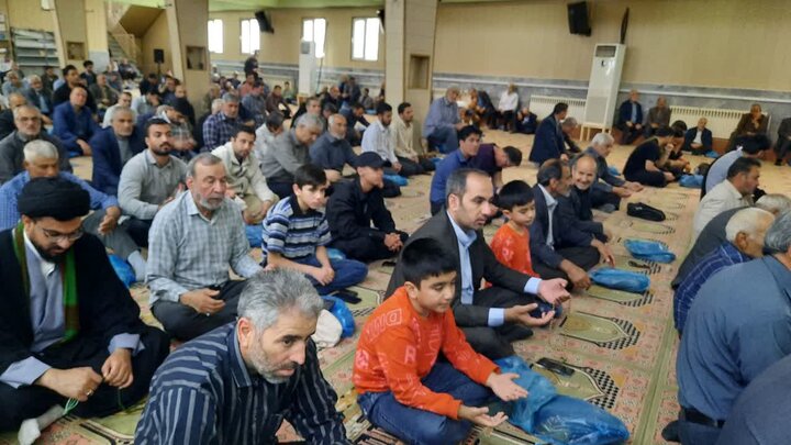 تصاویر/اقامه نماز عبادی سیاسی جمعه در خمین