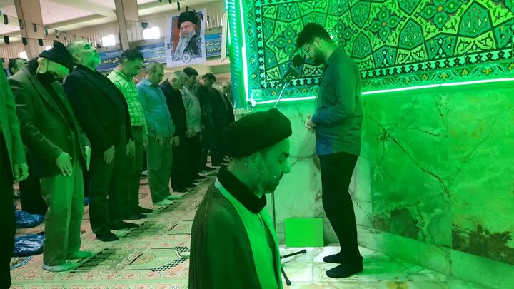 تصاویر/اقامه نماز عبادی سیاسی جمعه در خمین