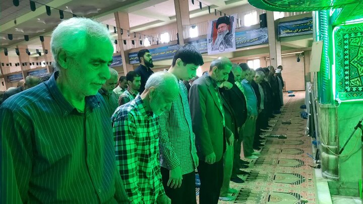 تصاویر/اقامه نماز عبادی سیاسی جمعه در خمین