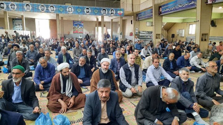 تصاویر/اقامه نماز عبادی سیاسی جمعه در خمین