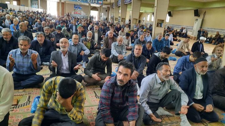 تصاویر/اقامه نماز عبادی سیاسی جمعه در خمین