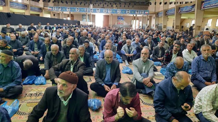 تصاویر/اقامه نماز عبادی سیاسی جمعه در خمین