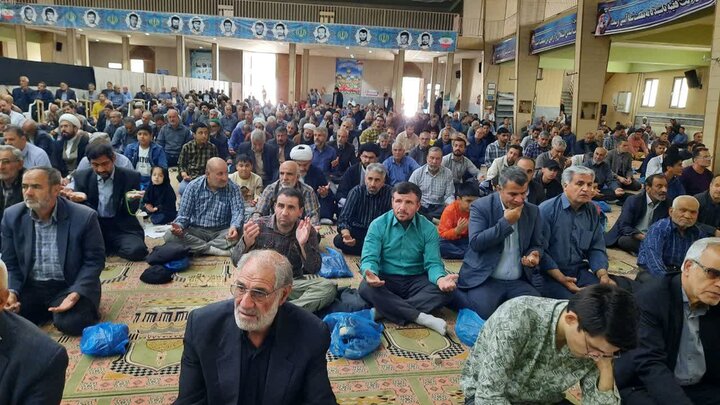 تصاویر/اقامه نماز عبادی سیاسی جمعه در خمین