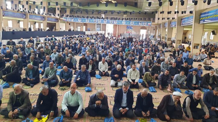 تصاویر/اقامه نماز عبادی سیاسی جمعه در خمین