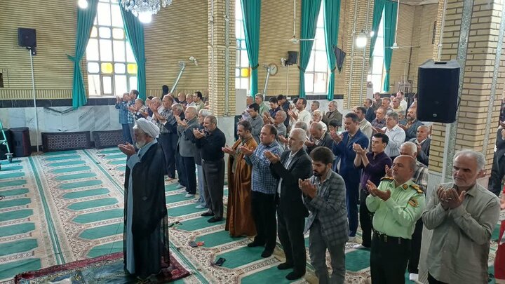 تصاویر/اقامه نماز عبادی سیاسی جمعه در زرندیه